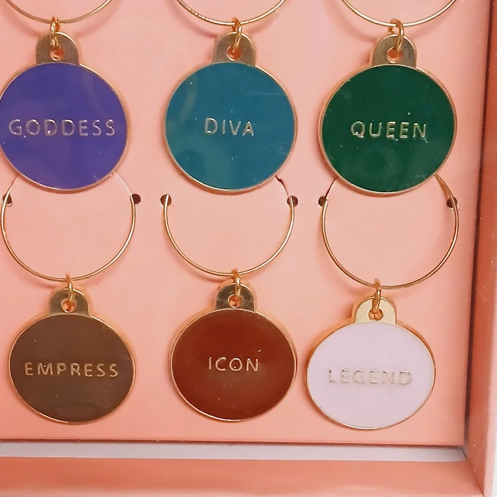 Izzy and Liv Wine Tags